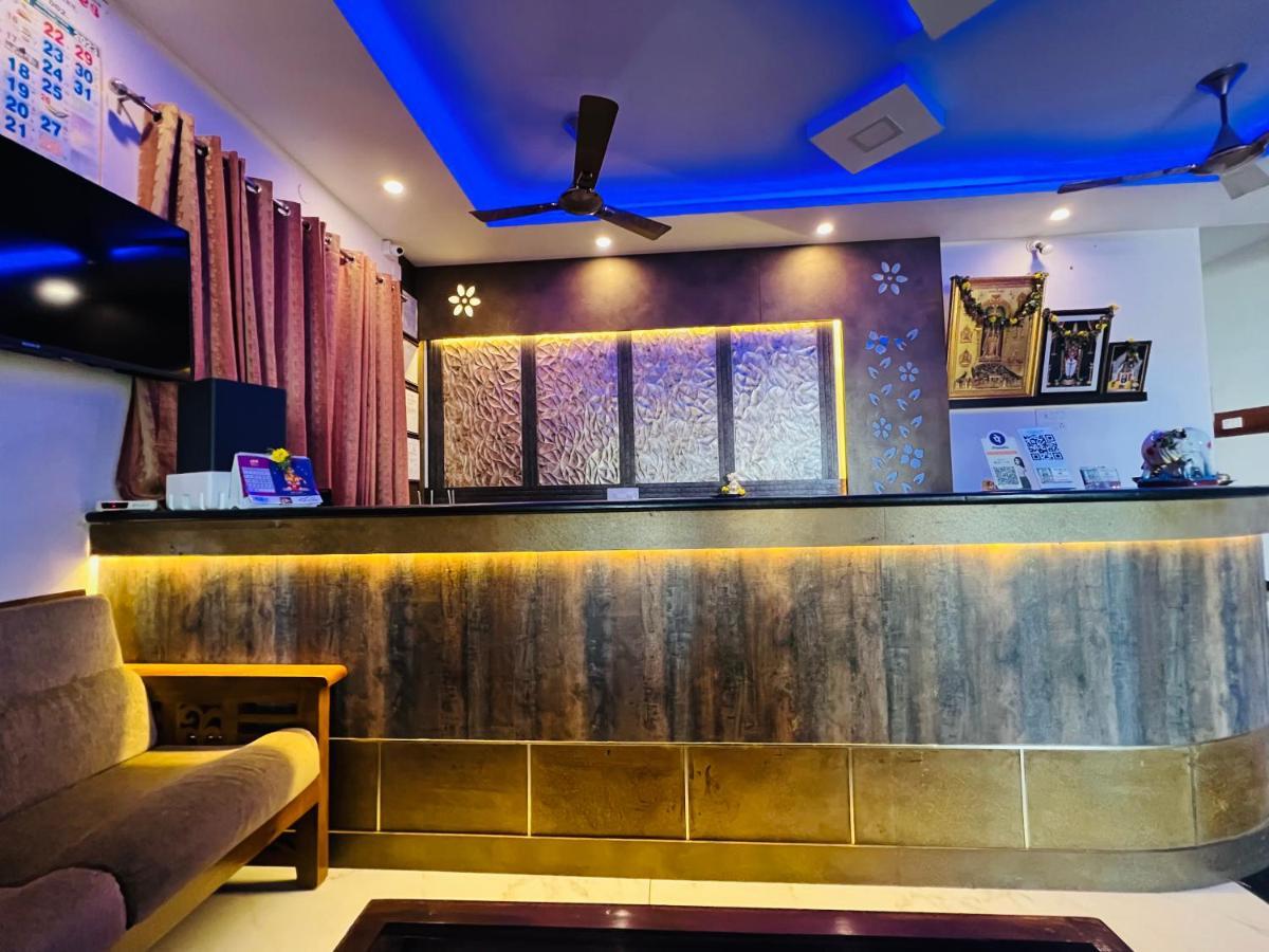 Raja Residency Hotel Alandurai Bagian luar foto