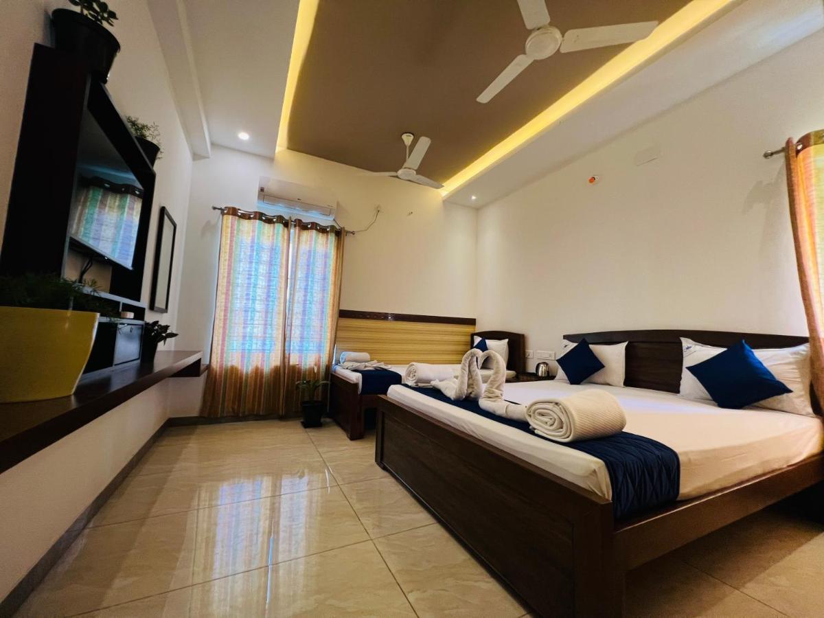 Raja Residency Hotel Alandurai Bagian luar foto