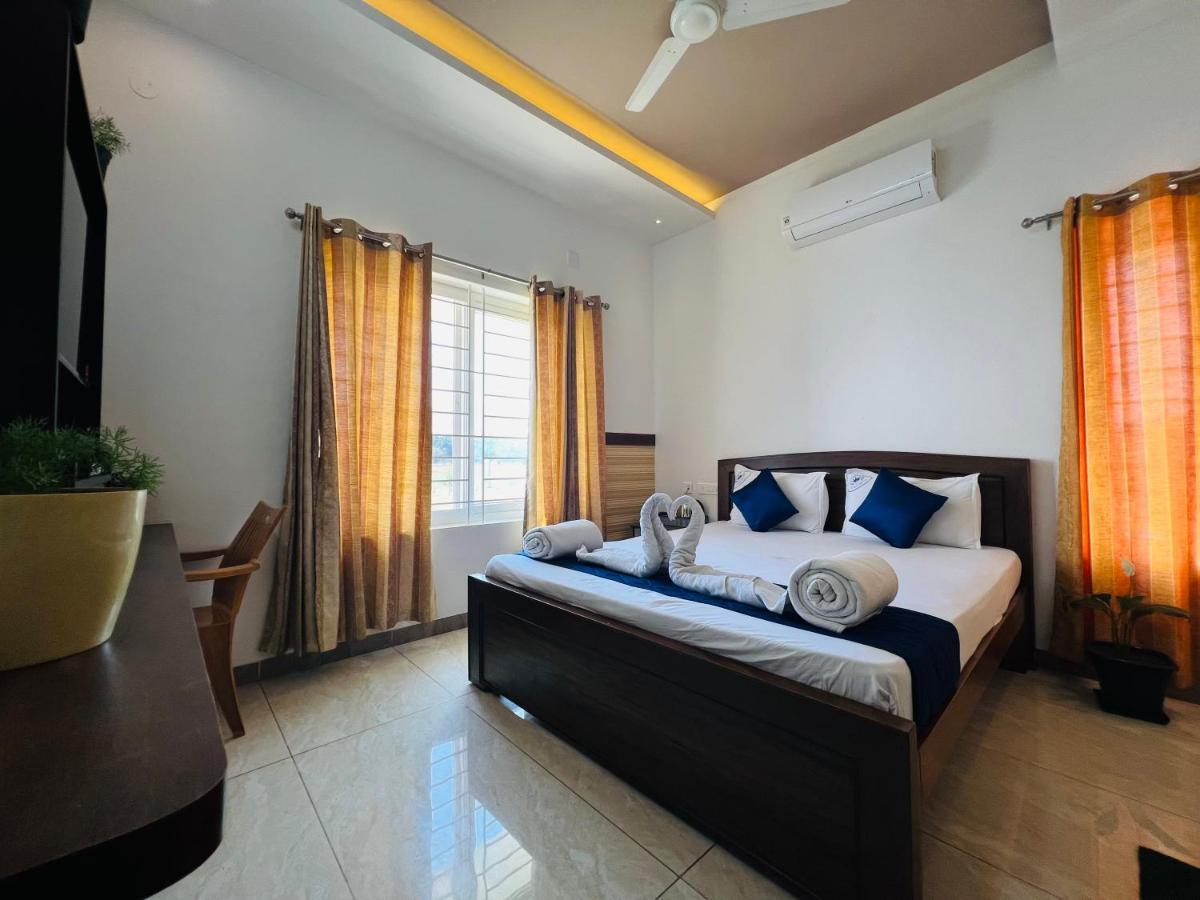 Raja Residency Hotel Alandurai Bagian luar foto