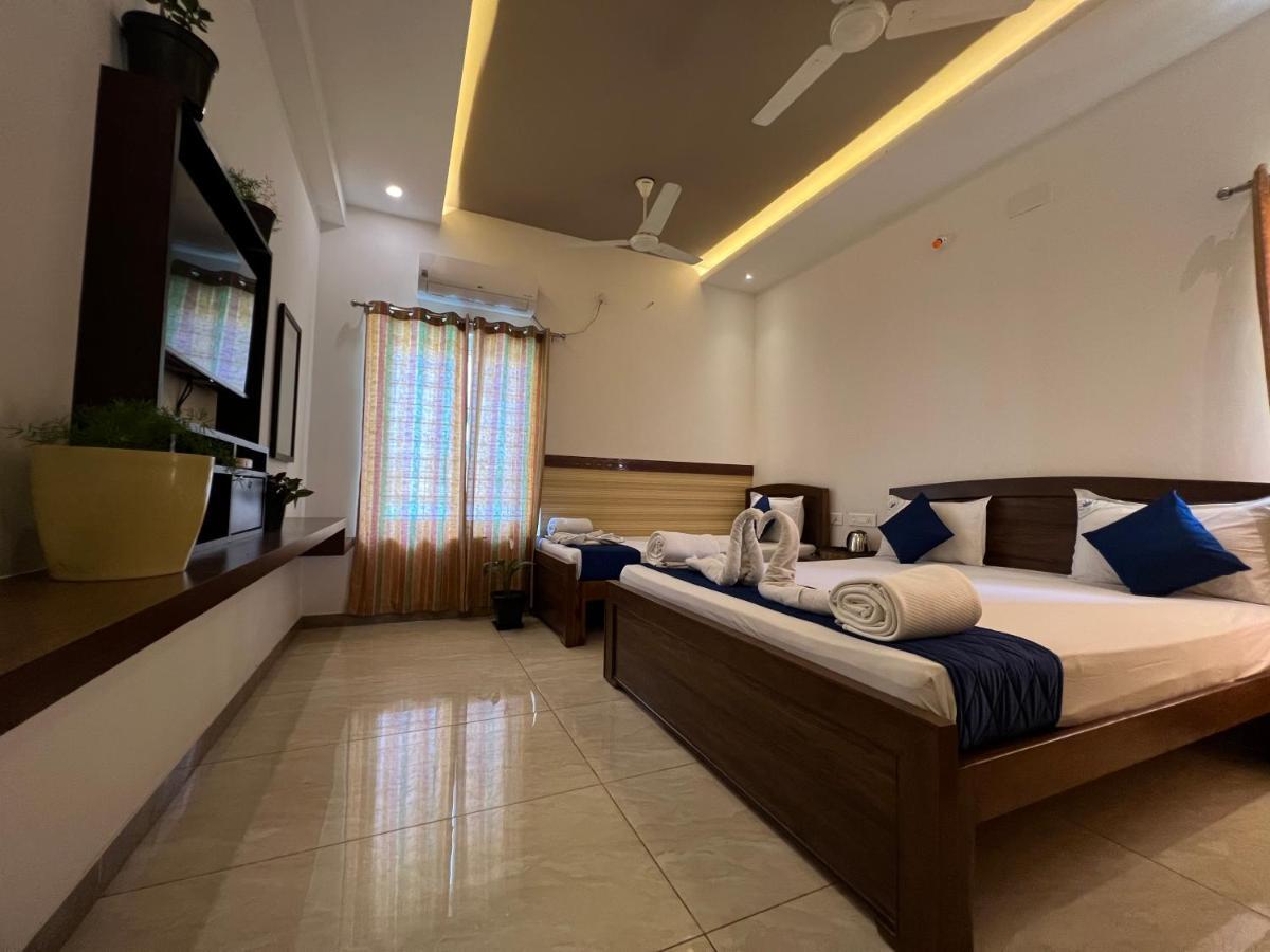Raja Residency Hotel Alandurai Bagian luar foto